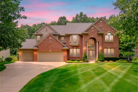 8475 Parkstone Terrace