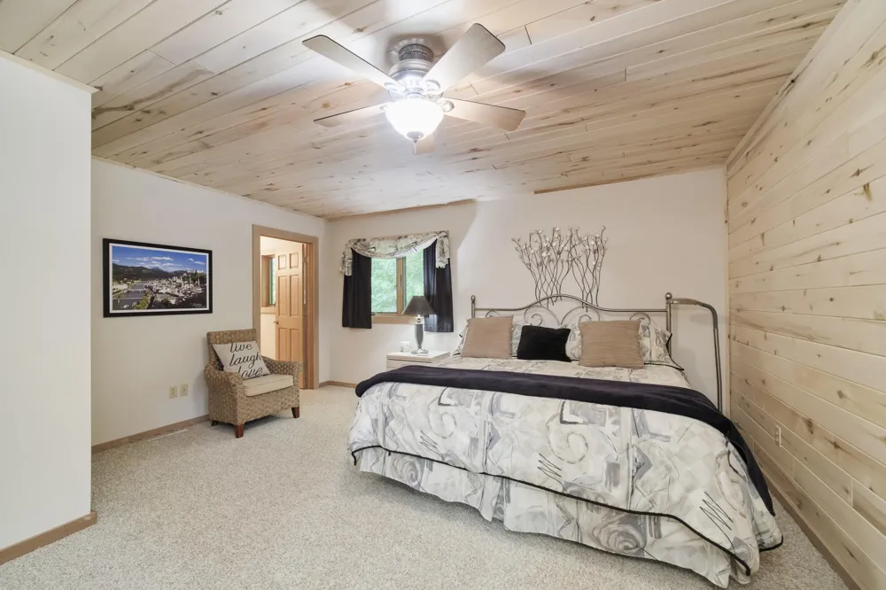 4821 Crescent Beach Road Onekama, MI 49675