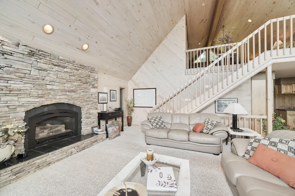4821 Crescent Beach Road Onekama, MI 49675