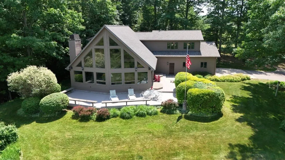 4821 Crescent Beach Road Onekama, MI 49675