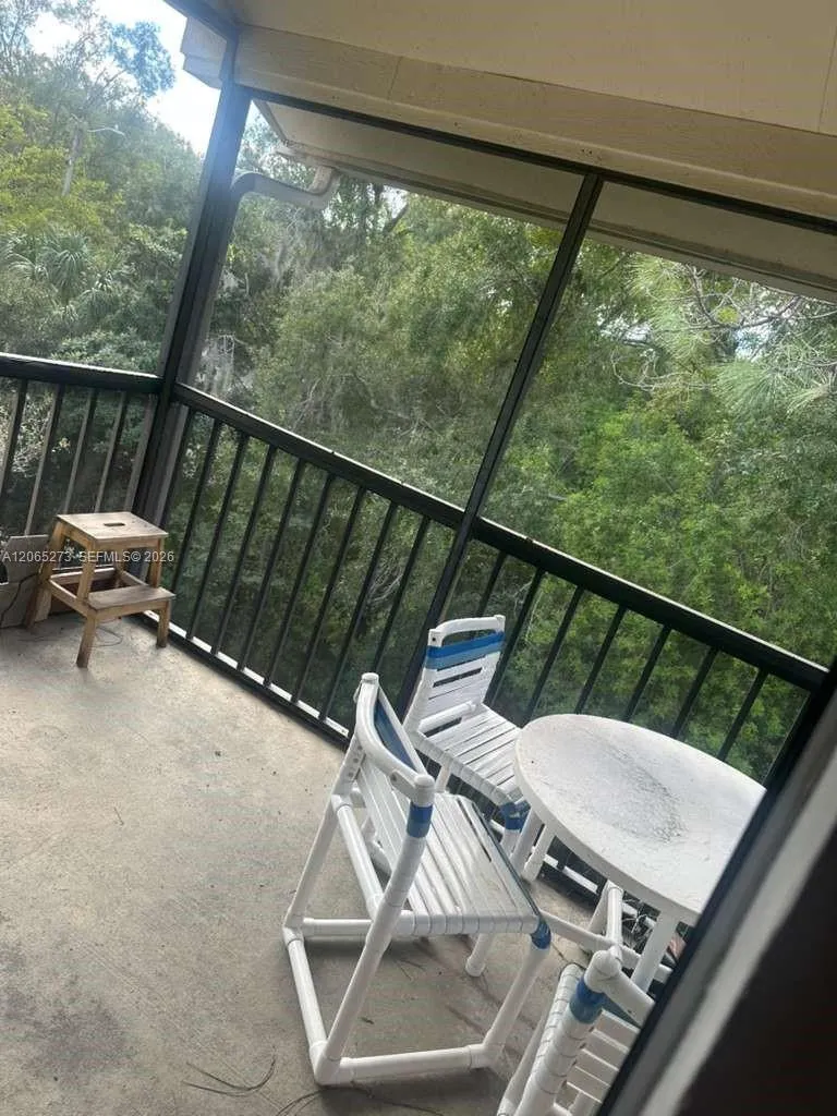 13287 Arbor Pointe Circle #304 Tampa, FL 33617