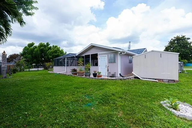 814 SE Corto Court Port St. Lucie, FL 34983