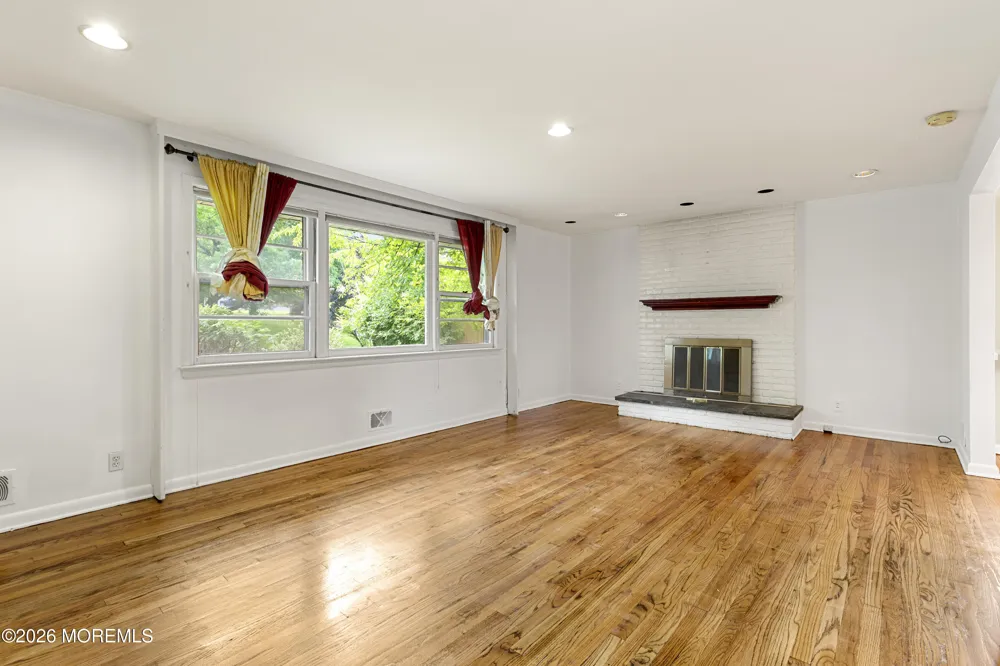 29 Devonshire Terrace West Orange, NJ 07052