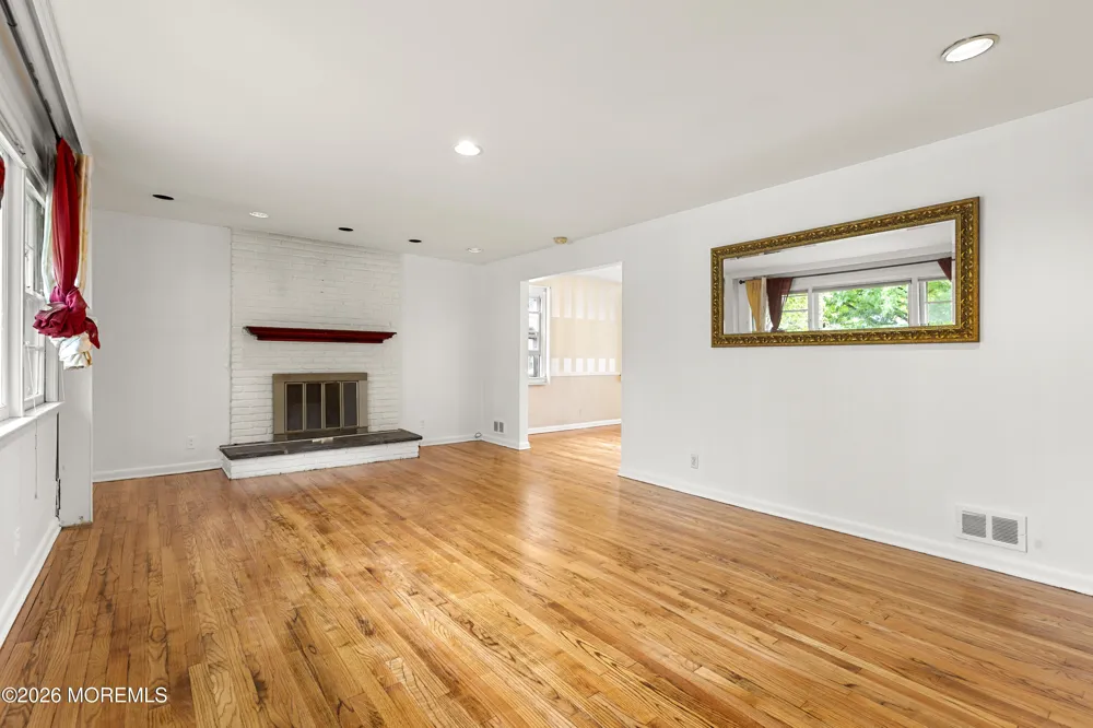 29 Devonshire Terrace West Orange, NJ 07052