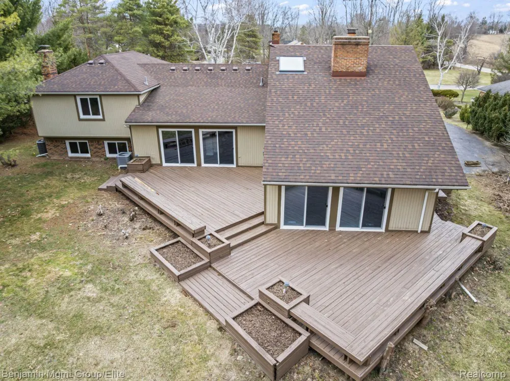 5910 Cedar Knoll Drive Genoa Township, MI 48116