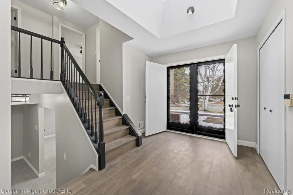 5910 Cedar Knoll Drive Genoa Township, MI 48116