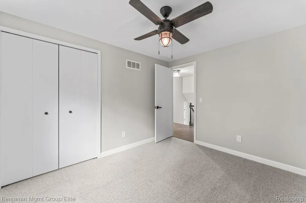 5910 Cedar Knoll Drive Genoa Township, MI 48116