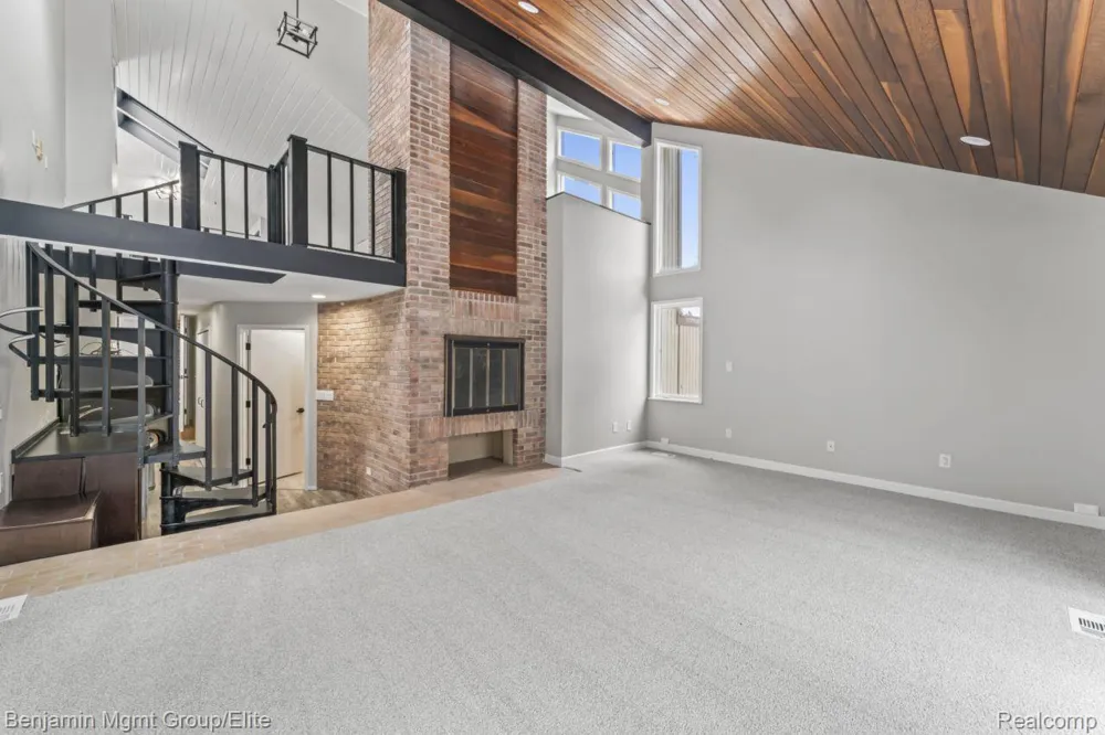 5910 Cedar Knoll Drive Genoa Township, MI 48116