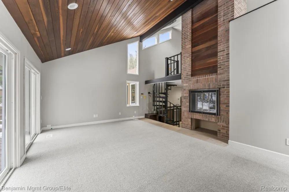 5910 Cedar Knoll Drive Genoa Township, MI 48116
