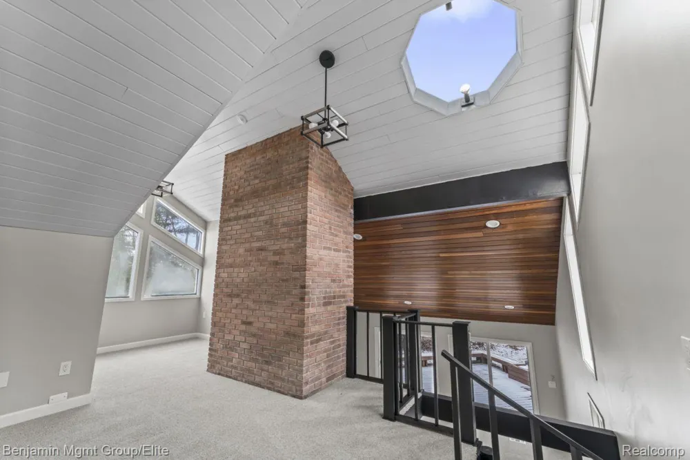 5910 Cedar Knoll Drive Genoa Township, MI 48116