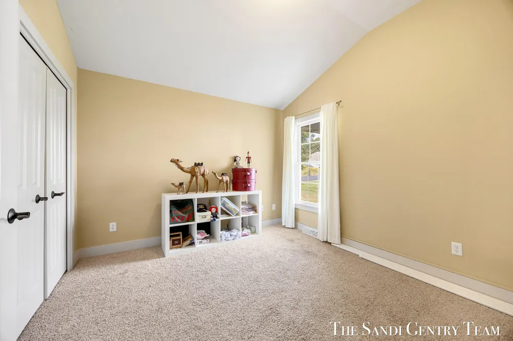 17644 Dustin Drive #16 Ferrysburg City, MI 49456