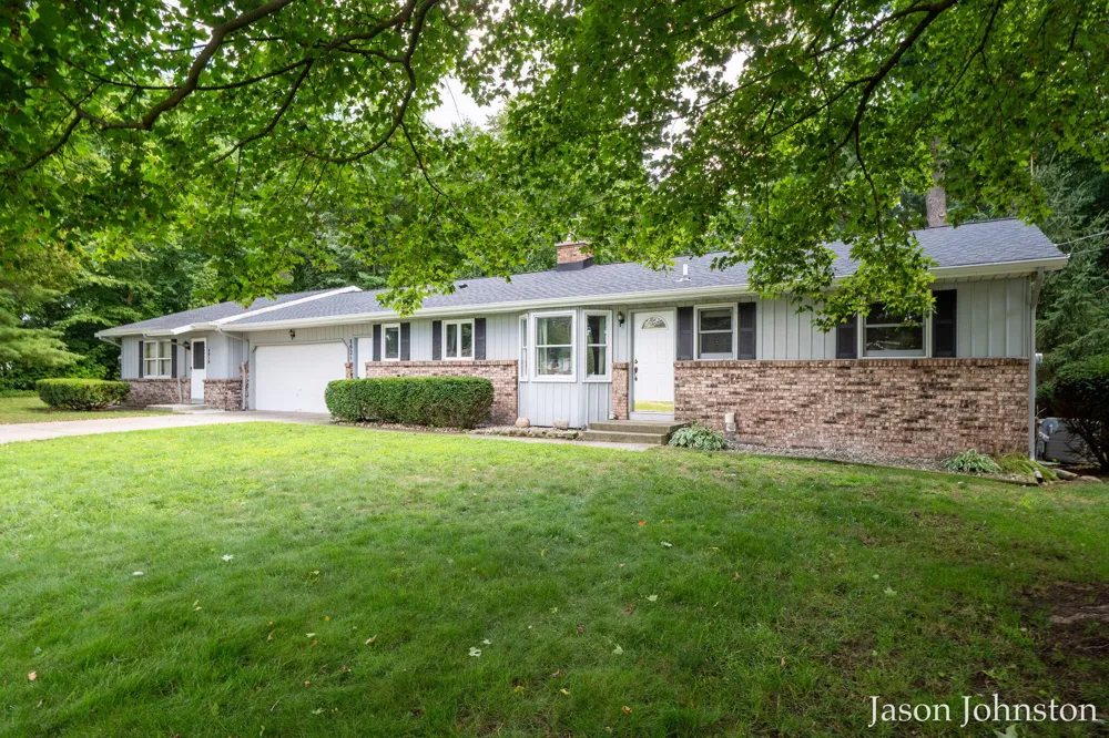 8921 Norman Drive Georgetown Charter Township, MI 49428