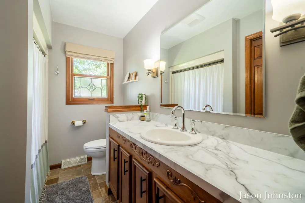 8921 Norman Drive Georgetown Charter Township, MI 49428