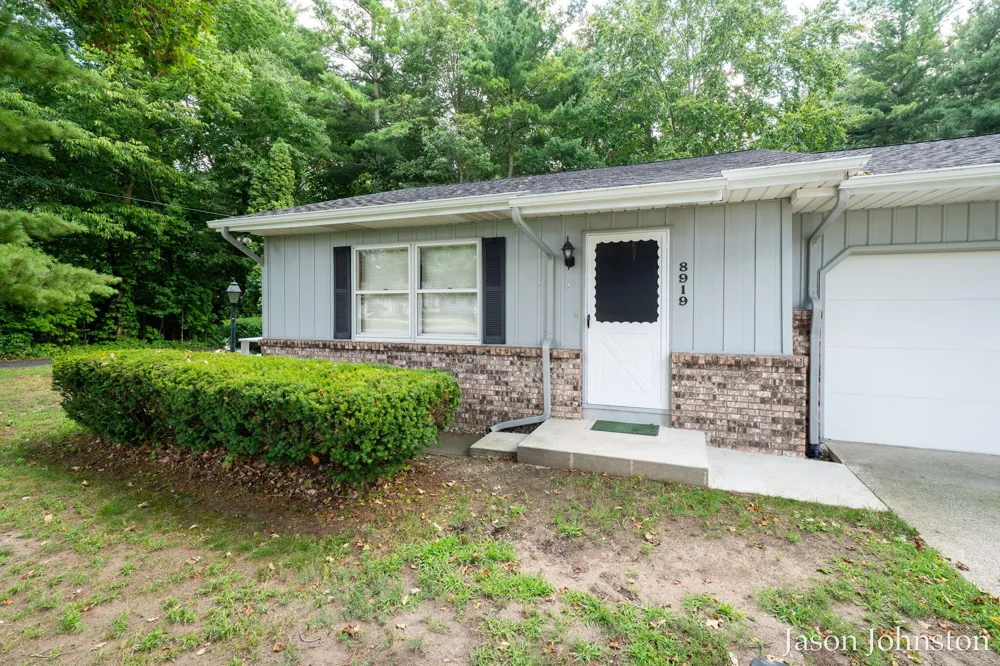8921 Norman Drive Georgetown Charter Township, MI 49428