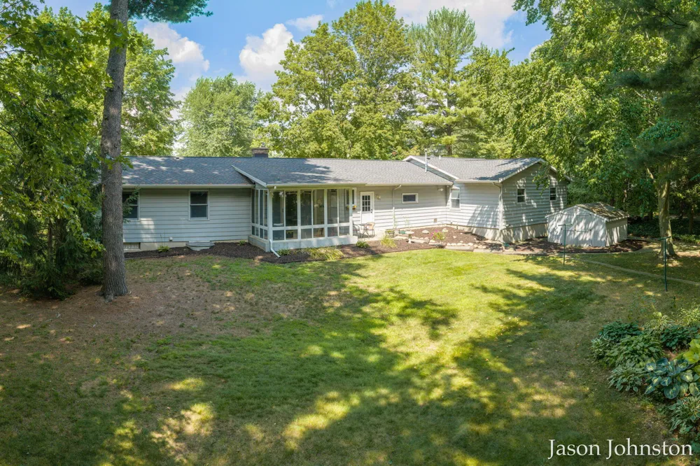 8921 Norman Drive Georgetown Charter Township, MI 49428