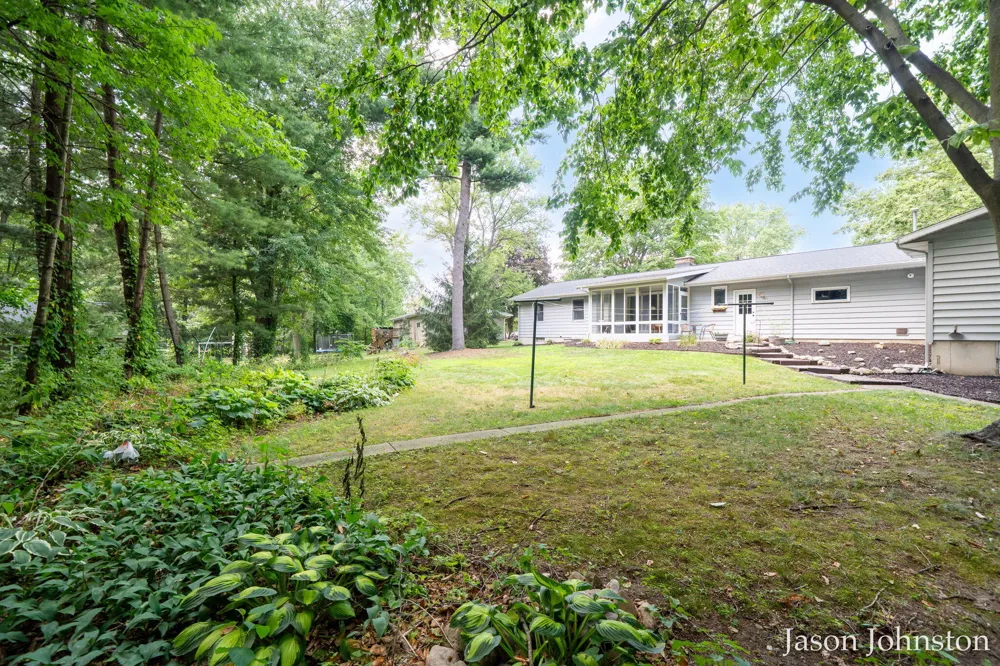 8921 Norman Drive Georgetown Charter Township, MI 49428