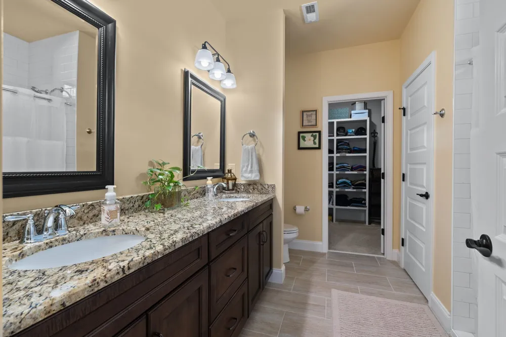 2279 Seven Points Cir Hermitage, TN 37076