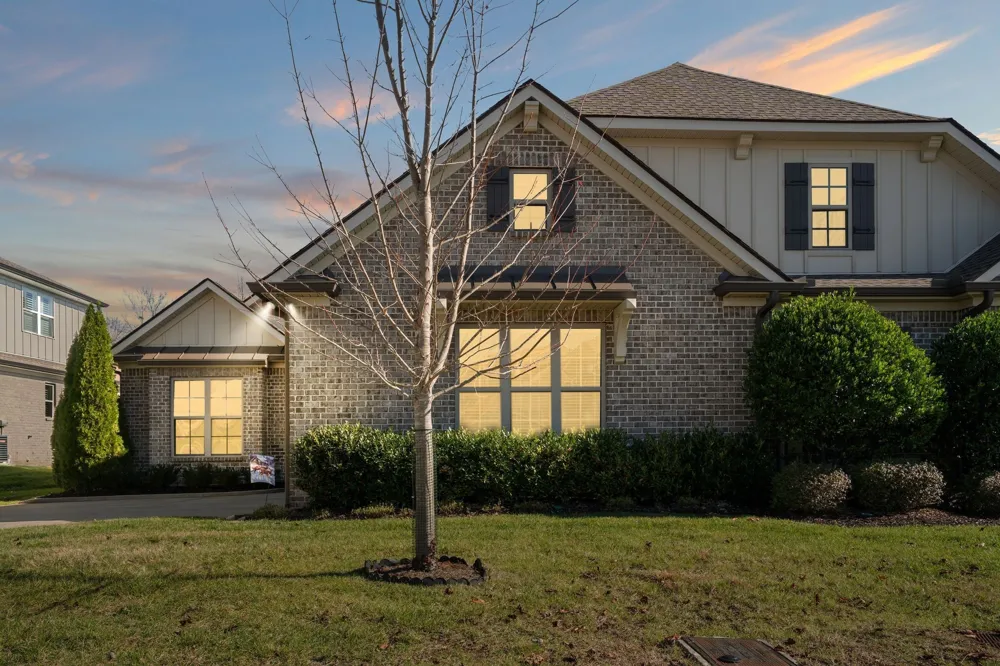 2279 Seven Points Cir Hermitage, TN 37076
