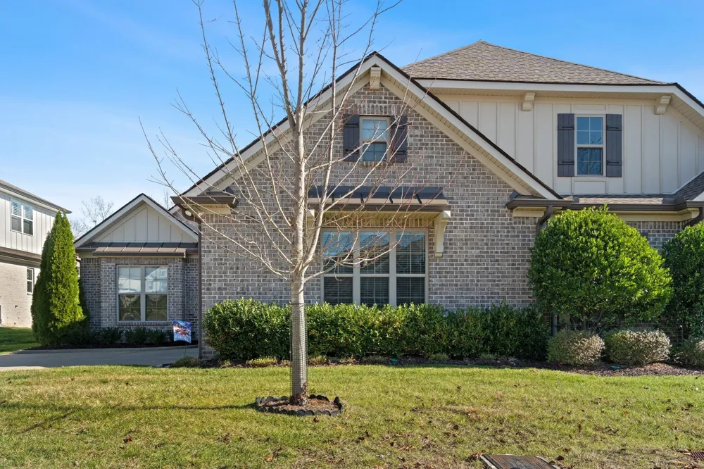 2279 Seven Points Cir Hermitage, TN 37076