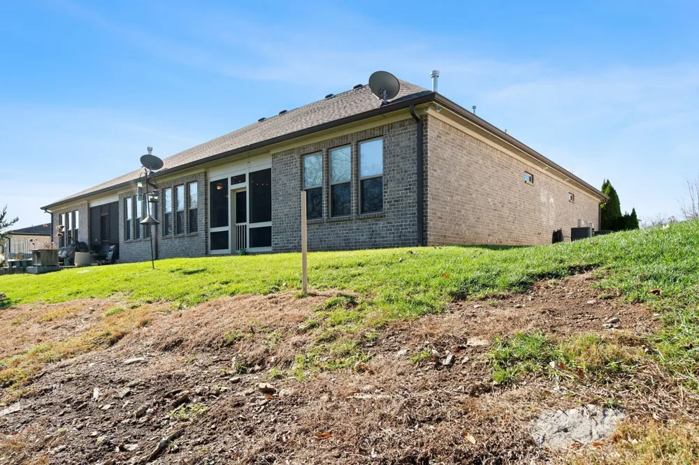 2279 Seven Points Cir Hermitage, TN 37076