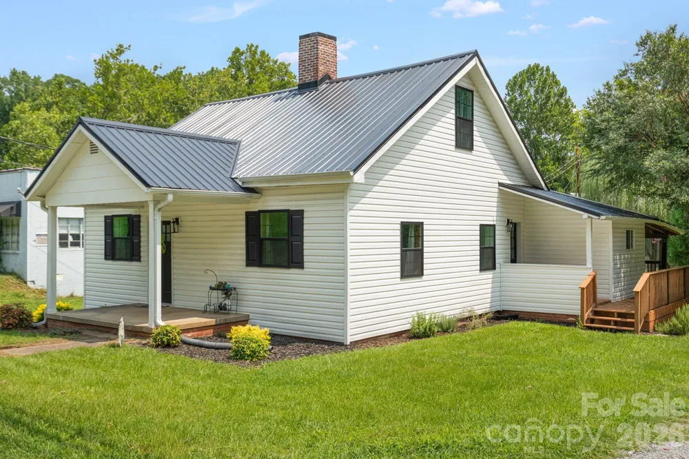 636 Trade Street Tryon, NC 28782