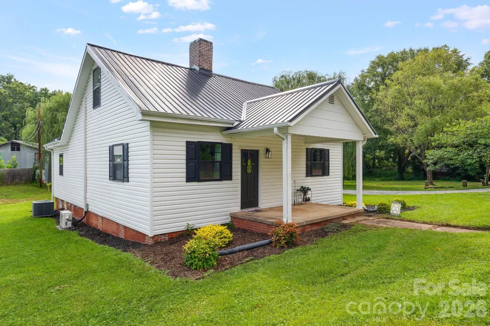 636 Trade Street Tryon, NC 28782