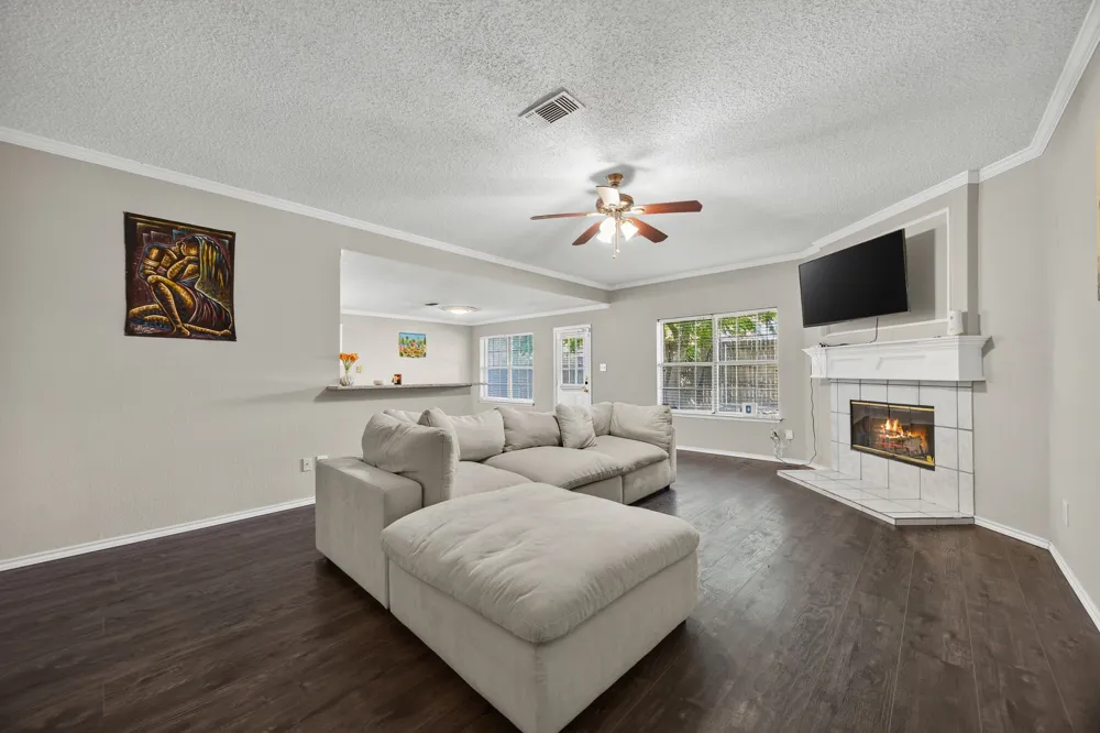 3357 Galaway Bay Drive Grand Prairie, TX 75052