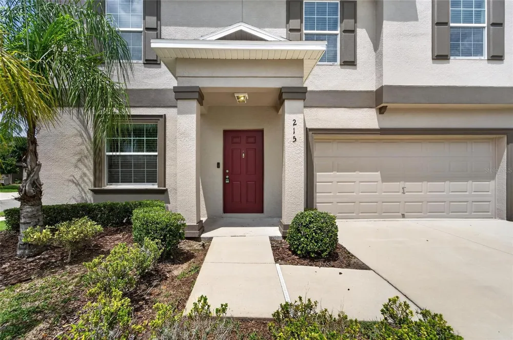 215 ENGLISH HERITAGE PLACE Dover, FL 33527