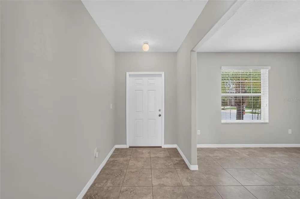 215 ENGLISH HERITAGE PLACE Dover, FL 33527