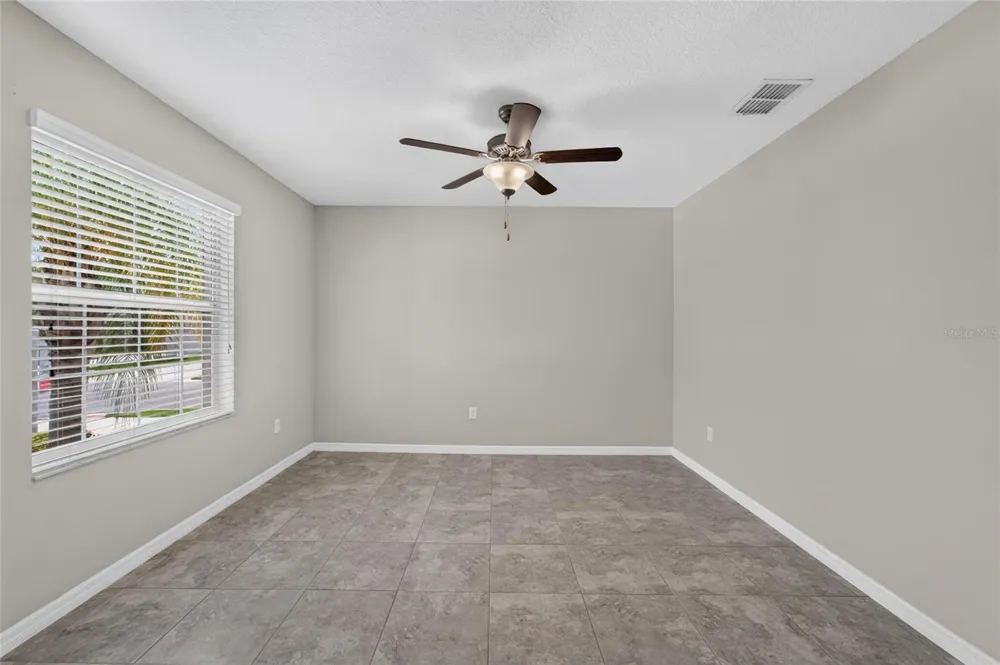 215 ENGLISH HERITAGE PLACE Dover, FL 33527