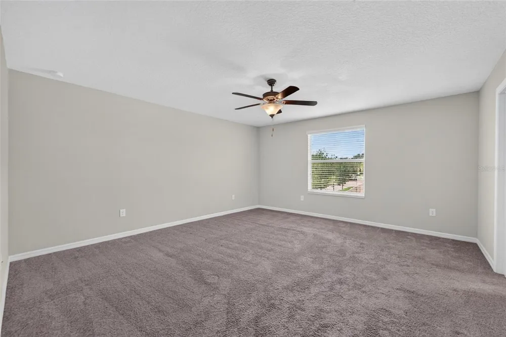 215 ENGLISH HERITAGE PLACE Dover, FL 33527