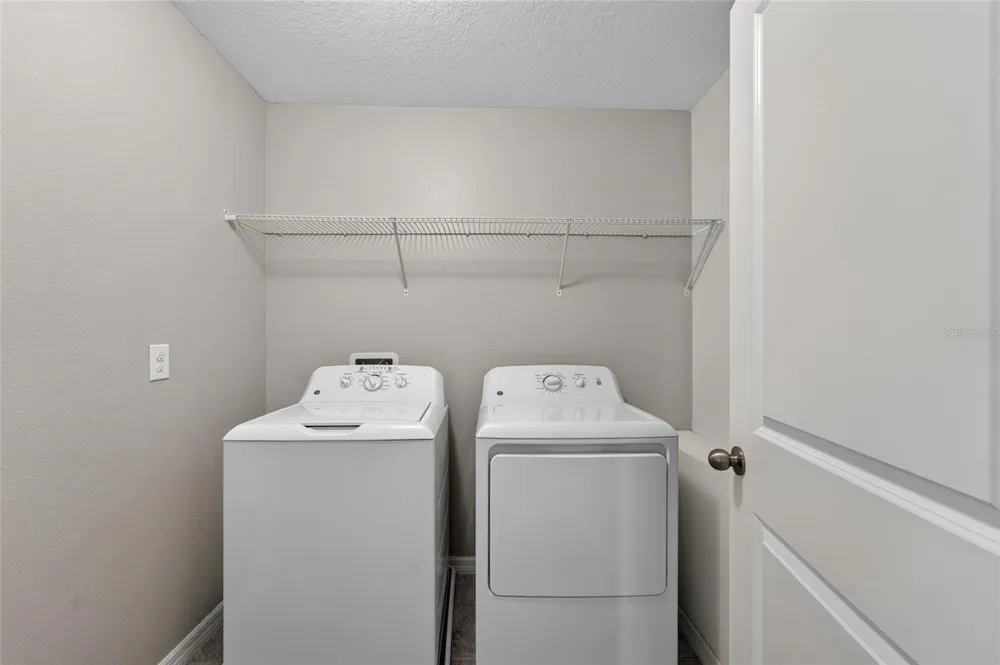 215 ENGLISH HERITAGE PLACE Dover, FL 33527