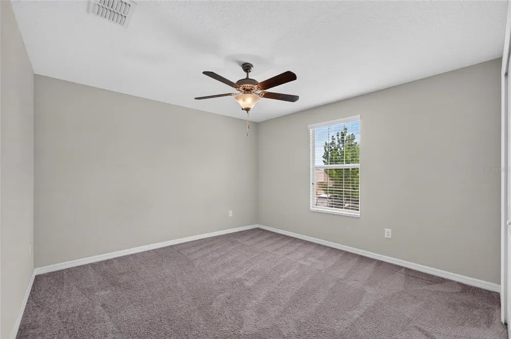 215 ENGLISH HERITAGE PLACE Dover, FL 33527