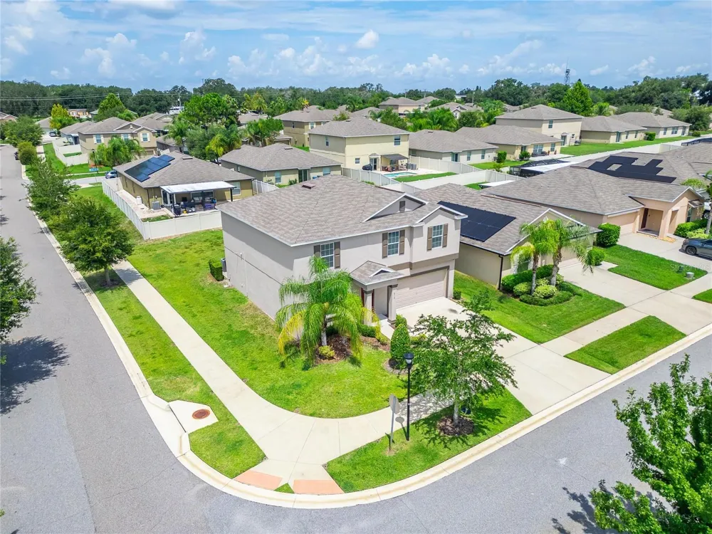 215 ENGLISH HERITAGE PLACE Dover, FL 33527