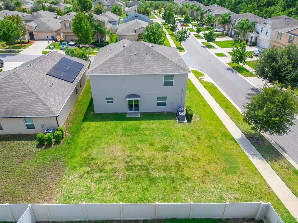 215 ENGLISH HERITAGE PLACE Dover, FL 33527