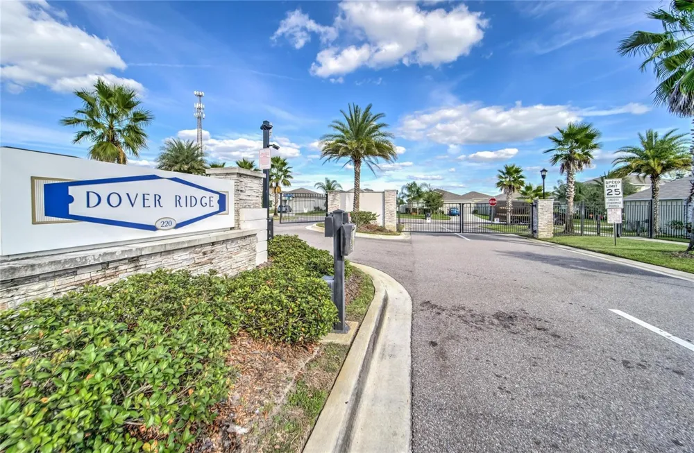 215 ENGLISH HERITAGE PLACE Dover, FL 33527