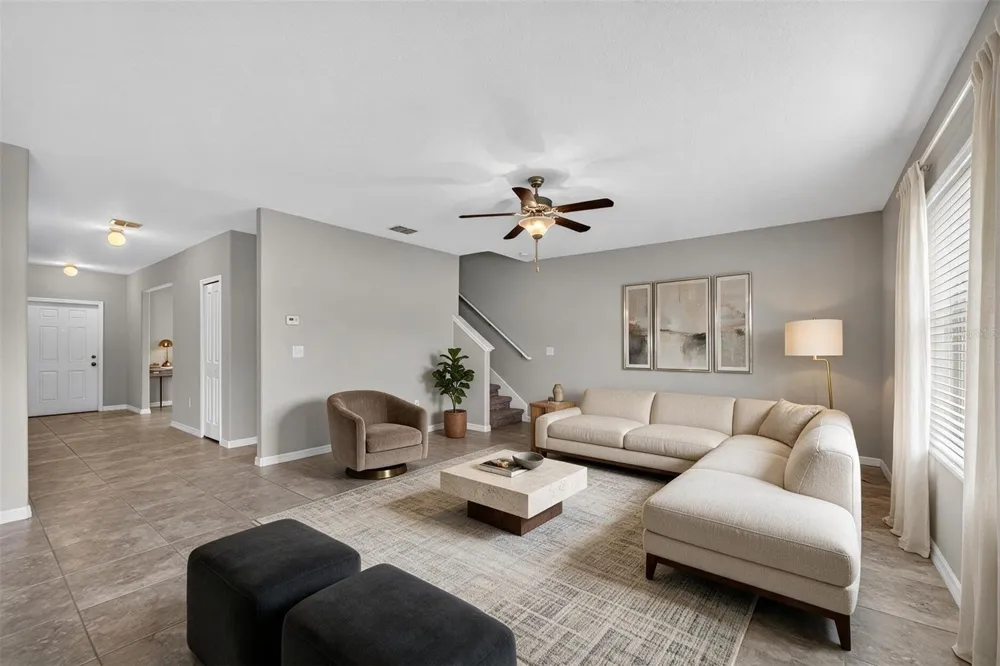 215 ENGLISH HERITAGE PLACE Dover, FL 33527