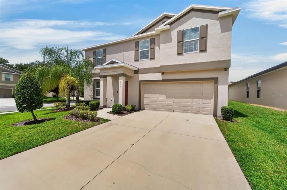 215 ENGLISH HERITAGE PLACE Dover, FL 33527