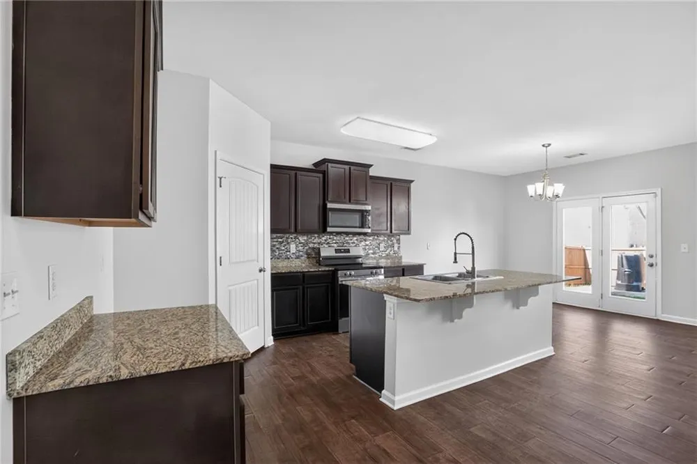 1961 Osprey Drive Hampton, GA 30228