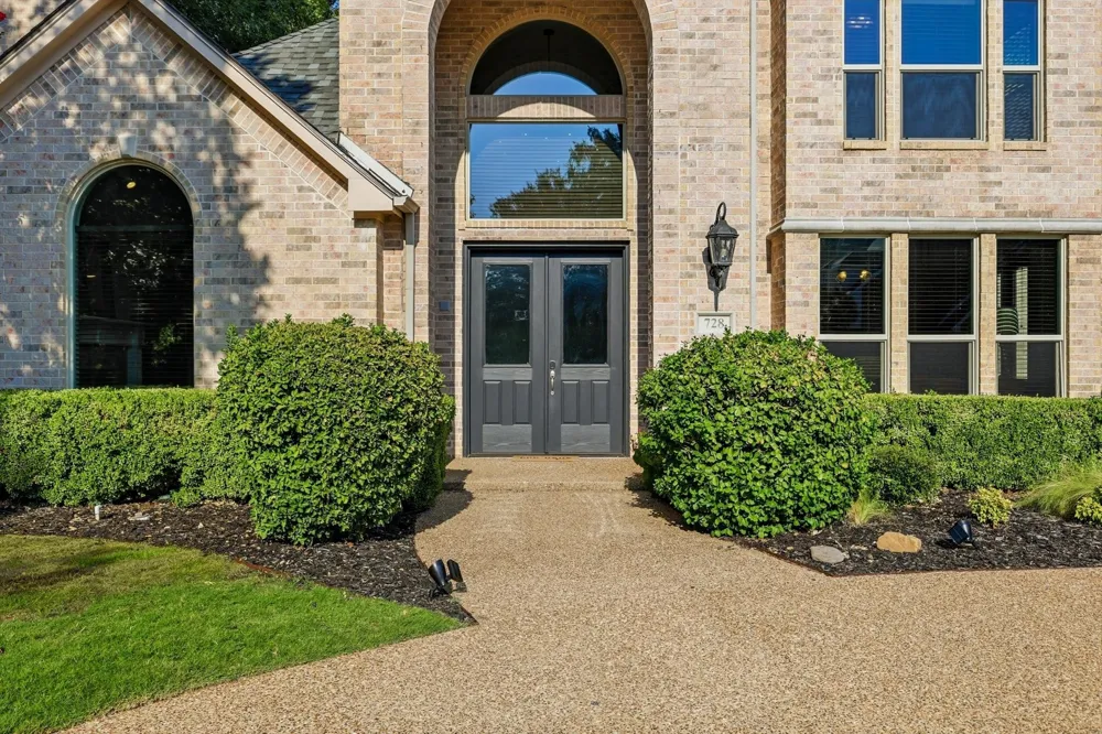 728 Castle Creek Drive Coppell, TX 75019