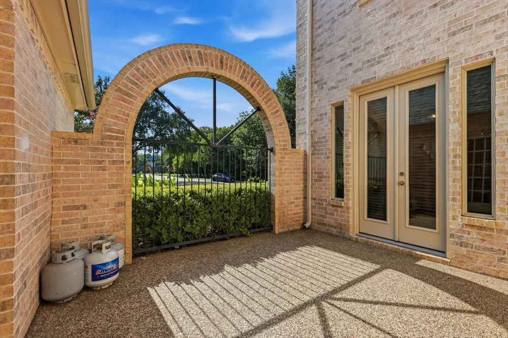 728 Castle Creek Drive Coppell, TX 75019
