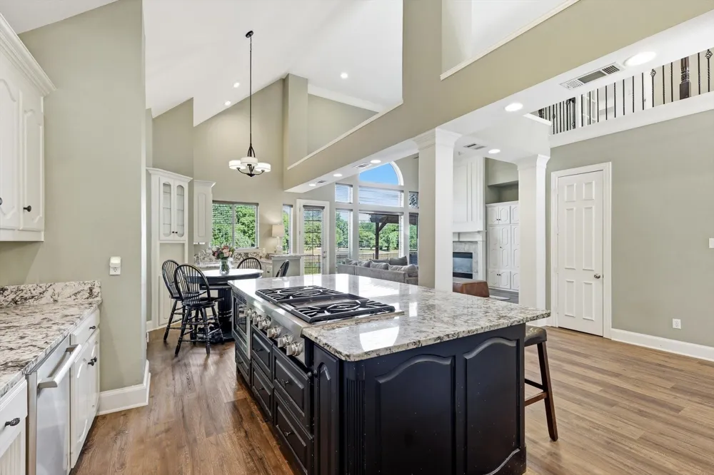 728 Castle Creek Drive Coppell, TX 75019