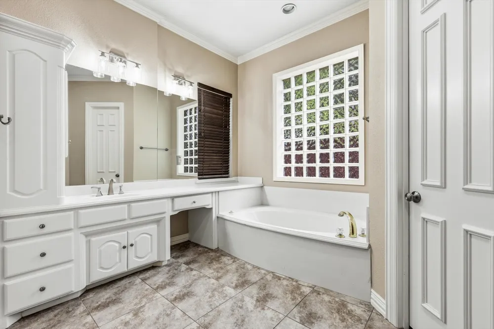 728 Castle Creek Drive Coppell, TX 75019