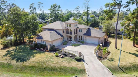 8114 Hideaway Lake Circle