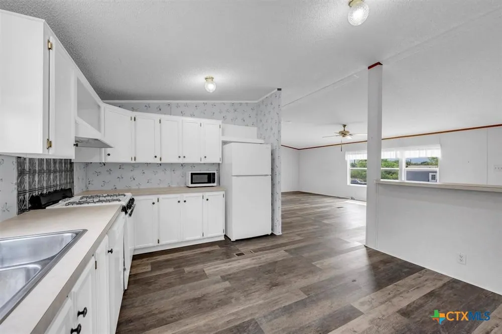 156 Julie Lane Kingsland, TX 78639