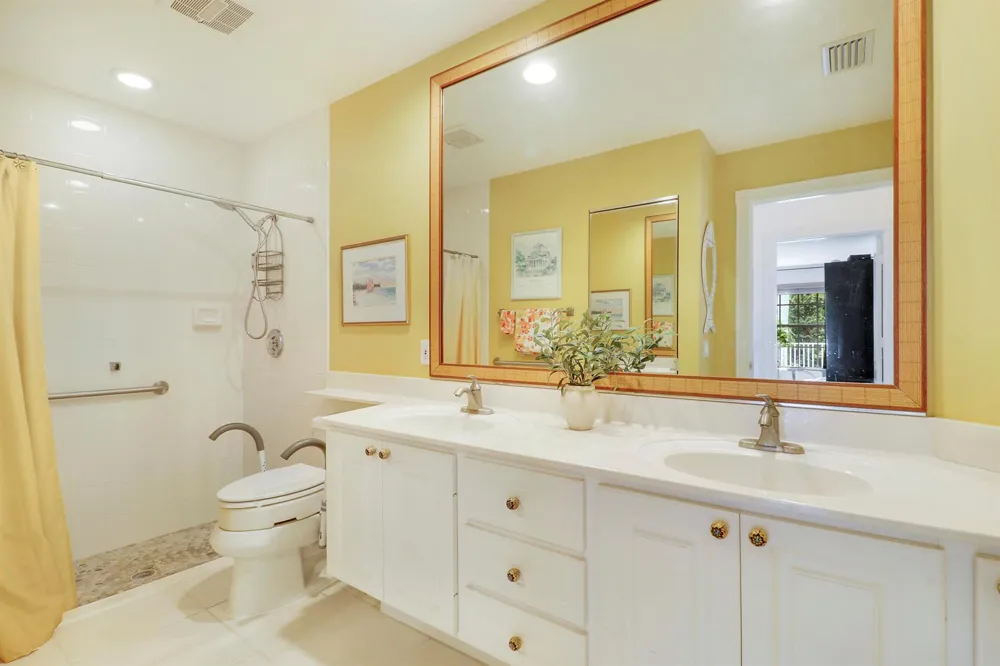 9164 SE Hawks Nest Court Hobe Sound, FL 33455
