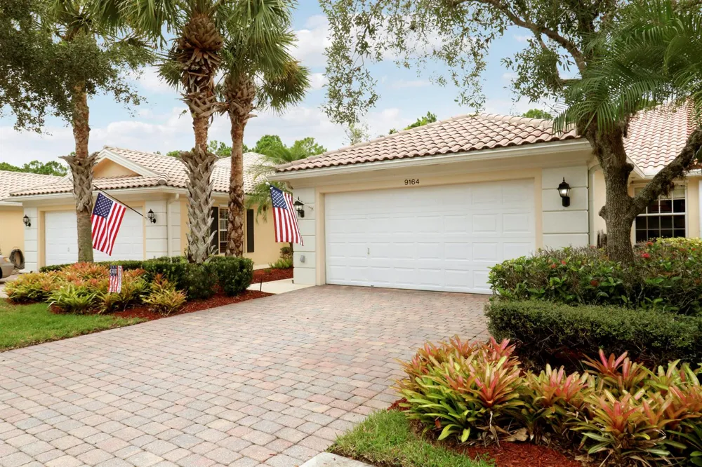 9164 SE Hawks Nest Court Hobe Sound, FL 33455