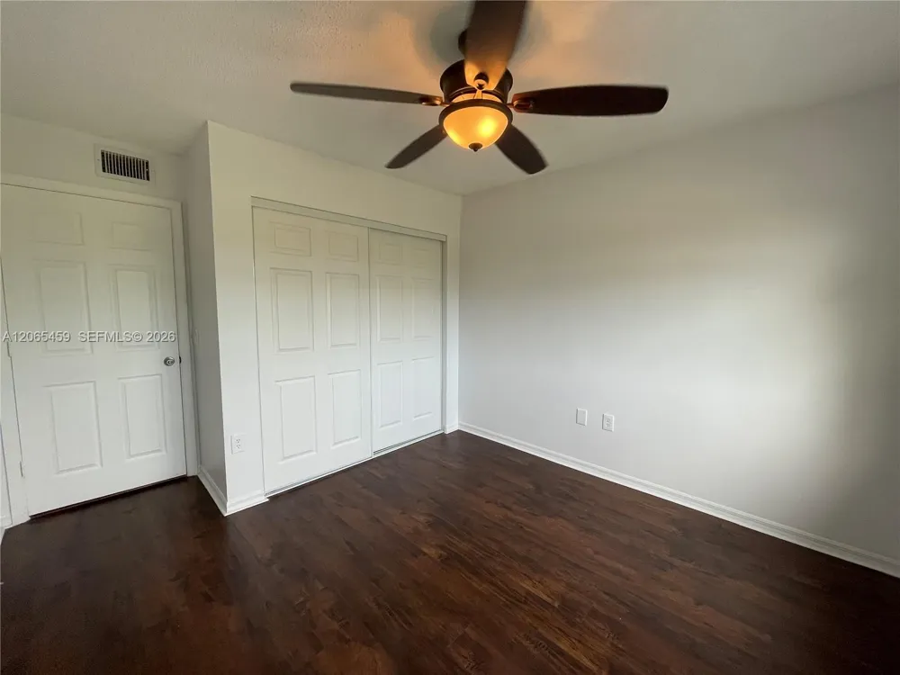 5025 Wiles Rd #303 Coconut Creek, FL 33073