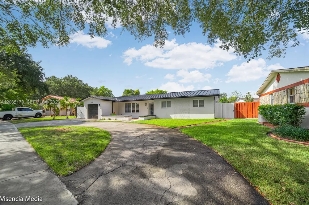 10316 SW 50th St Cooper City, FL 33328