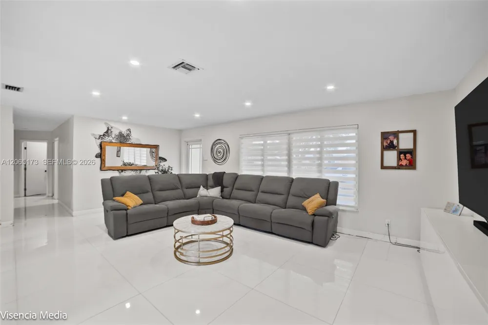 10316 SW 50th St Cooper City, FL 33328